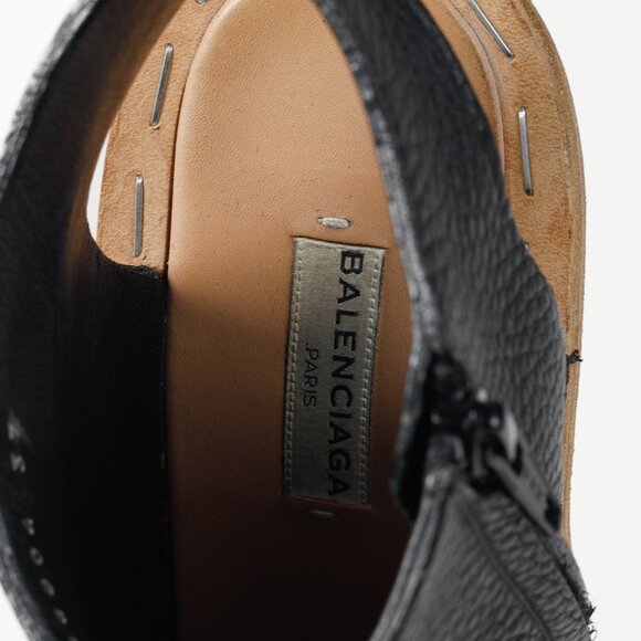 Balenciaga Black Pebbled-Leather Peep-Toe Sandals - Picture 10 of 11